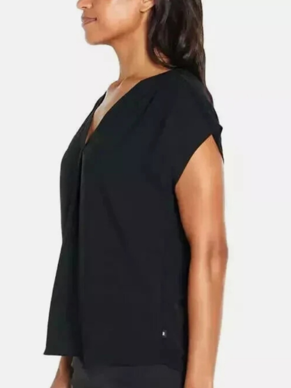 NWT Banana Republic Ladies' Short Sleeve Black V-Neck Front Pleat Blouse - Picture 2 of 3